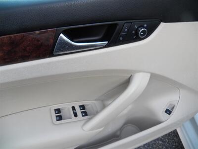 2013 Volkswagen Passat TDI SEL Premium   - Photo 20 - Mishawaka, IN 46545