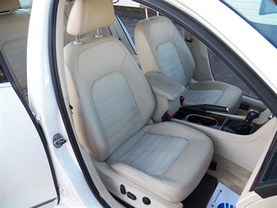 2013 Volkswagen Passat TDI SEL Premium   - Photo 11 - Mishawaka, IN 46545