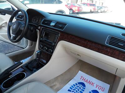 2013 Volkswagen Passat TDI SEL Premium   - Photo 12 - Mishawaka, IN 46545