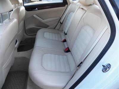 2013 Volkswagen Passat TDI SEL Premium   - Photo 9 - Mishawaka, IN 46545