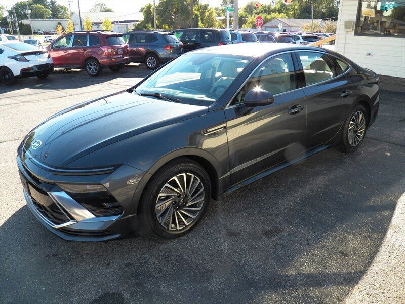 2024 Hyundai SONATA Hybrid SEL  