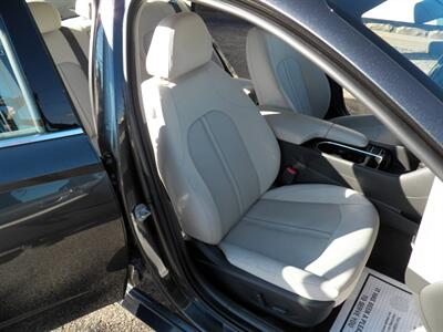 2024 Hyundai SONATA Hybrid SEL   - Photo 12 - Mishawaka, IN 46545