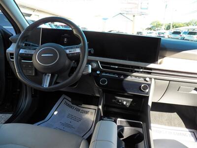 2024 Hyundai SONATA Hybrid SEL   - Photo 14 - Mishawaka, IN 46545