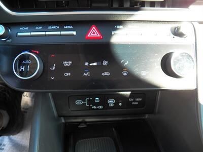 2024 Hyundai SONATA Hybrid SEL   - Photo 18 - Mishawaka, IN 46545