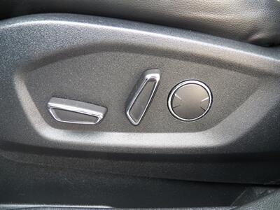 2019 Ford Edge SEL  AWD - Photo 13 - Mishawaka, IN 46545