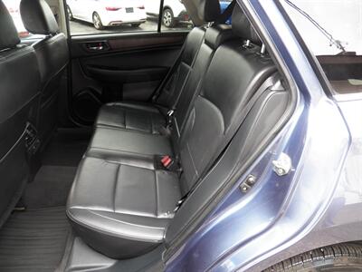 2017 Subaru Outback 2.5i Limited  AWD - Photo 10 - Mishawaka, IN 46545