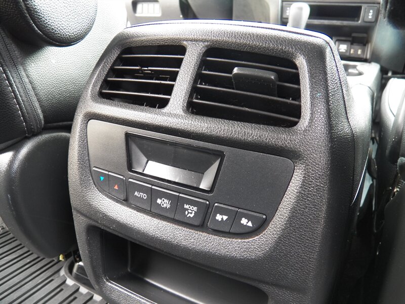 2017 Honda Pilot EX-L AWD - Photo 15 - Mishawaka, IN 46545