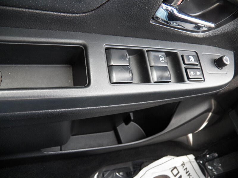 2014 Subaru XV Crosstrek Limited Package AWD - Photo 17 - Mishawaka, IN 46545