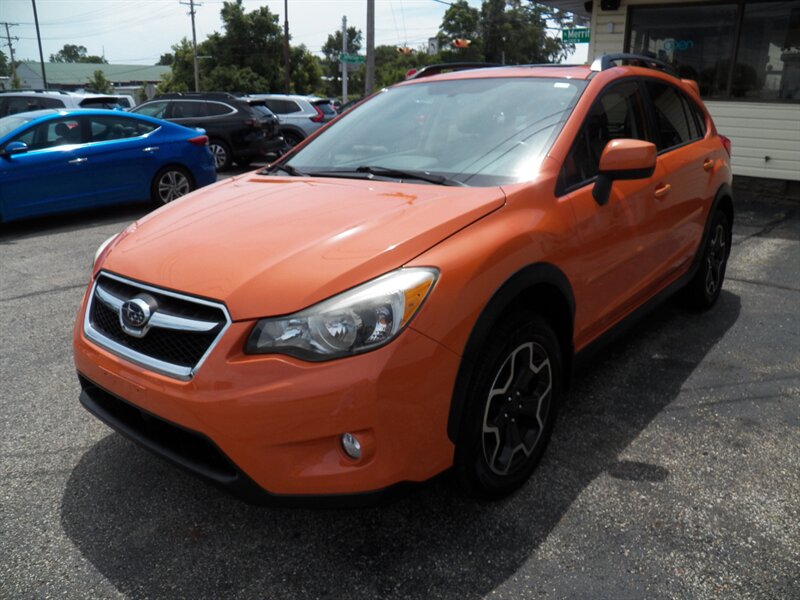2014 Subaru XV Crosstrek Limited Package AWD - Photo 4 - Mishawaka, IN 46545