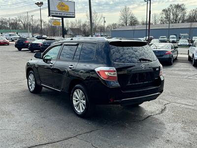 2010 Toyota Highlander Hybrid Limited  AWD - Photo 5 - Mishawaka, IN 46545