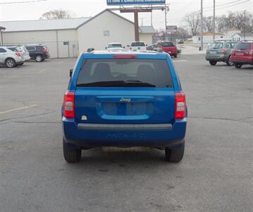 2010 Jeep Patriot Sport   - Photo 4 - Mishawaka, IN 46545