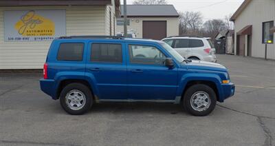 2010 Jeep Patriot Sport   - Photo 2 - Mishawaka, IN 46545