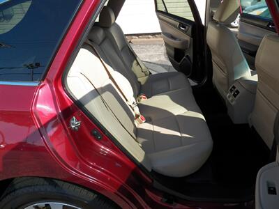 2016 Subaru Outback 2.5i Limited  AWD - Photo 13 - Mishawaka, IN 46545