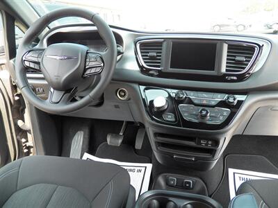 2018 Chrysler Pacifica Touring Plus   - Photo 17 - Mishawaka, IN 46545