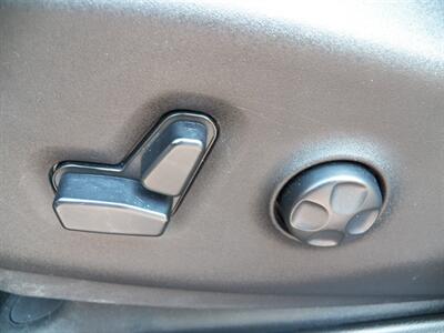 2018 Chrysler Pacifica Touring Plus   - Photo 9 - Mishawaka, IN 46545