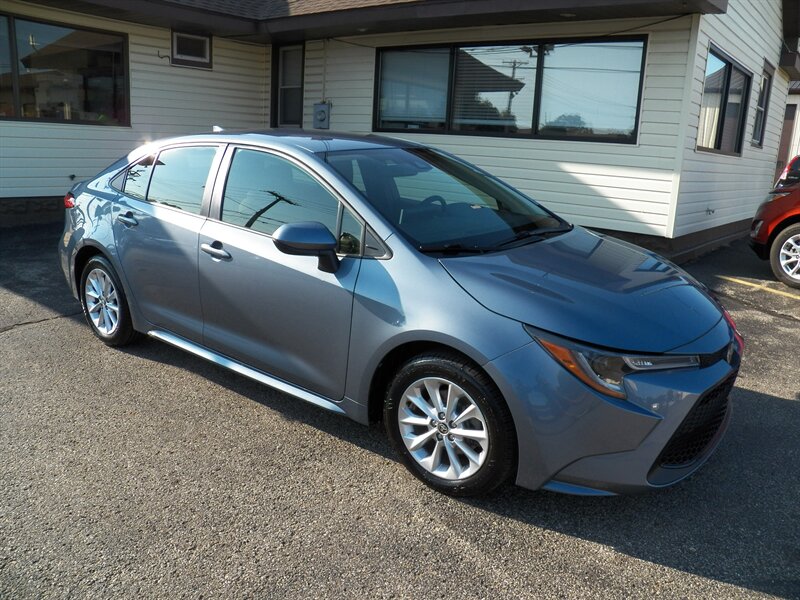 2021 Toyota Corolla LE - Photo 1 - Mishawaka, IN 46545