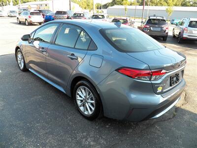 2021 Toyota Corolla LE   - Photo 4 - Mishawaka, IN 46545