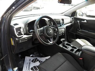 2017 Kia Sportage LX AWD - Photo 4 - Mishawaka, IN 46545