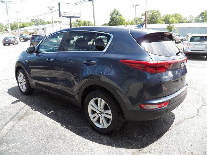 2017 Kia Sportage LX AWD - Photo 3 - Mishawaka, IN 46545