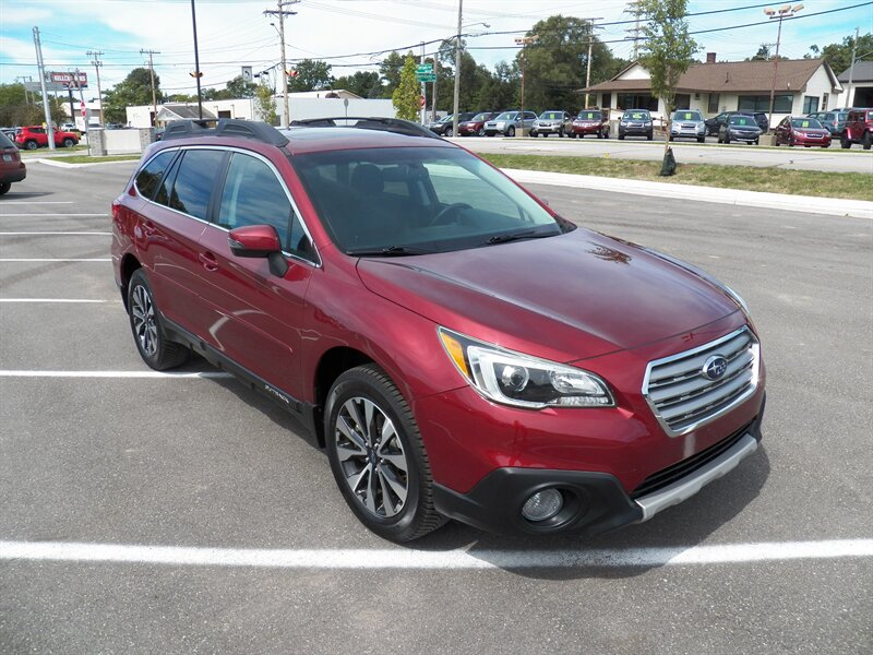 2017 Subaru Outback 3.6R Limited AWD - Photo 1 - Mishawaka, IN 46545