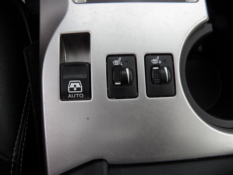 2018 Toyota 4Runner SR5 Premium 4X4 - Photo 20 - Mishawaka, IN 46545