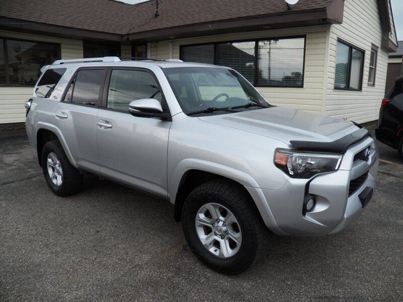 2018 Toyota 4Runner SR5 Premium  4X4 - Photo 1 - Mishawaka, IN 46545
