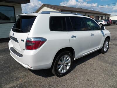 2010 Toyota Highlander Hybrid Limited  AWD - Photo 2 - Mishawaka, IN 46545