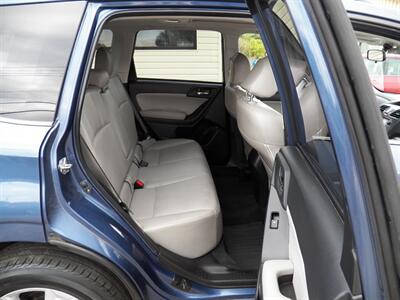 2014 Subaru Forester 2.5i Limited AWD - Photo 12 - Mishawaka, IN 46545