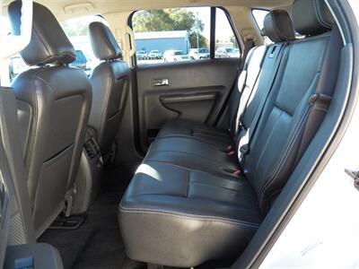 2010 Ford Edge Limited  AWD - Photo 12 - Mishawaka, IN 46545