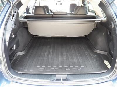 2018 Subaru Outback 3.6R Limited  AWD - Photo 17 - Mishawaka, IN 46545