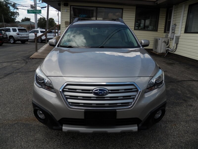 2016 Subaru Outback 2.5i Limited AWD - Photo 5 - Mishawaka, IN 46545