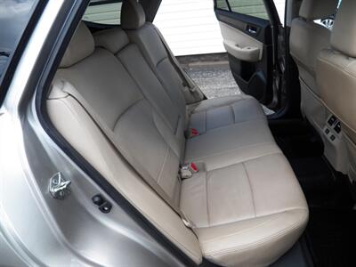2016 Subaru Outback 2.5i Limited AWD - Photo 11 - Mishawaka, IN 46545