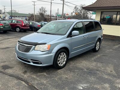 2013 Chrysler Town and Country Touring   - Photo 2 - Mishawaka, IN 46545