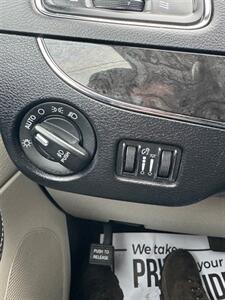 2013 Chrysler Town and Country Touring   - Photo 35 - Mishawaka, IN 46545