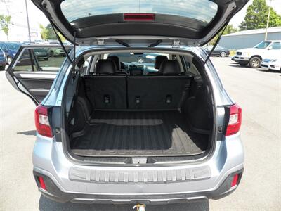 2018 Subaru Outback 2.5i Premium  AWD - Photo 12 - Mishawaka, IN 46545
