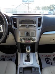 2012 Subaru Outback 2.5i  AWD - Photo 17 - Mishawaka, IN 46545