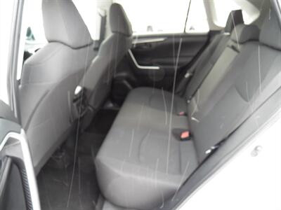 2024 Toyota RAV4 LE  AWD - Photo 11 - Mishawaka, IN 46545