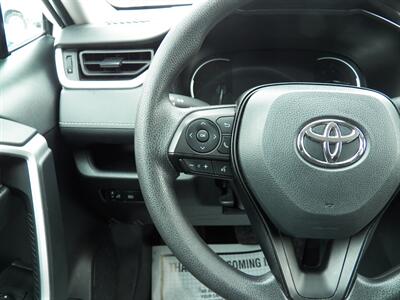 2024 Toyota RAV4 LE  AWD - Photo 28 - Mishawaka, IN 46545
