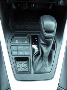 2024 Toyota RAV4 LE  AWD - Photo 20 - Mishawaka, IN 46545
