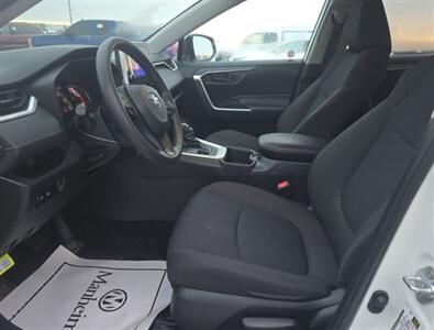 2024 Toyota RAV4 LE AWD - Photo 4 - Mishawaka, IN 46545