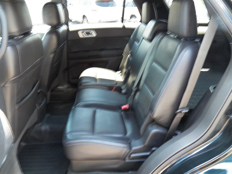 2014 Ford Explorer XLT AWD - Photo 11 - Mishawaka, IN 46545