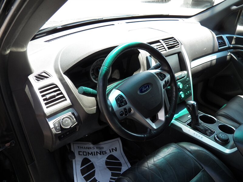 2014 Ford Explorer XLT AWD - Photo 8 - Mishawaka, IN 46545