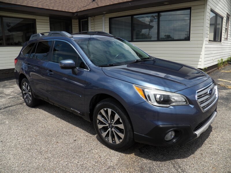 2015 Subaru Outback 3.6R Limited  AWD - Photo 1 - Mishawaka, IN 46545
