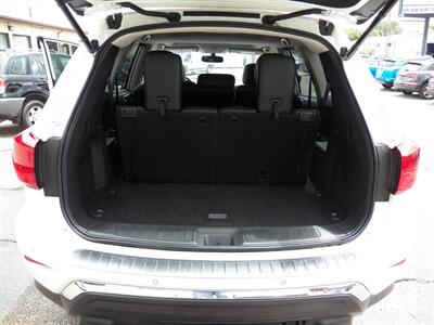 2017 Nissan Pathfinder SL  4x4 - Photo 11 - Mishawaka, IN 46545