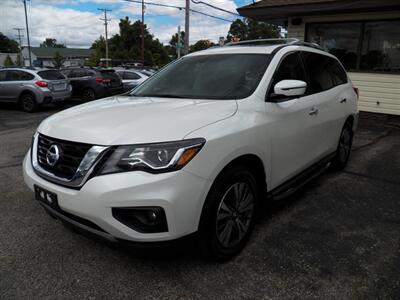 2017 Nissan Pathfinder SL  4x4 - Photo 3 - Mishawaka, IN 46545