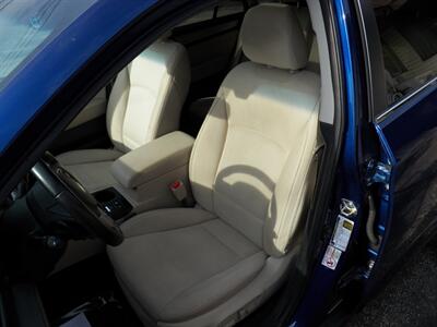 2015 Subaru Outback 2.5i Premium  AWD - Photo 8 - Mishawaka, IN 46545