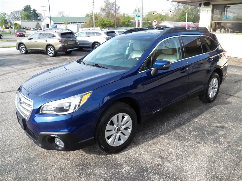 2015 Subaru Outback 2.5i Premium  AWD - Photo 1 - Mishawaka, IN 46545