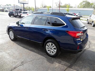 2015 Subaru Outback 2.5i Premium  AWD - Photo 2 - Mishawaka, IN 46545