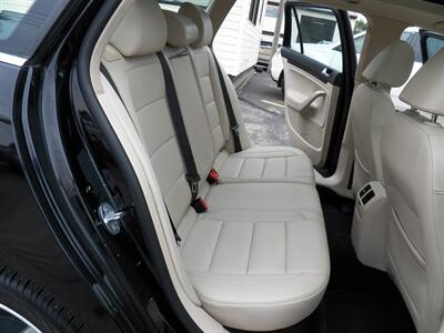 2013 Volkswagen Jetta SportWagen TDI   - Photo 16 - Mishawaka, IN 46545