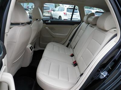 2013 Volkswagen Jetta SportWagen TDI   - Photo 14 - Mishawaka, IN 46545